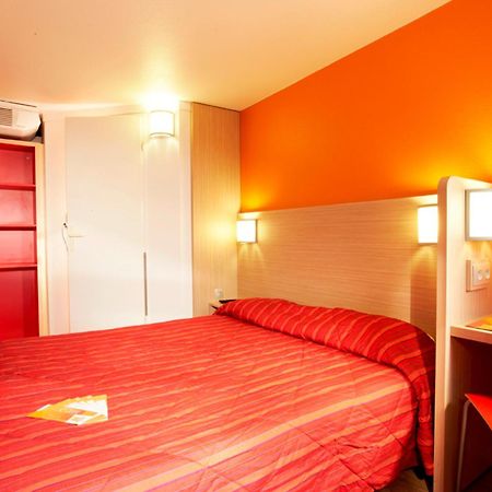 Premiere Classe Lyon Est Aeroport Saint Exupery Exterior photo