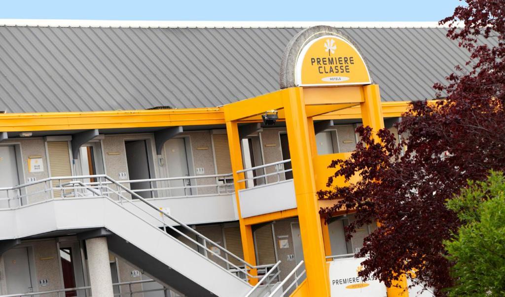 Premiere Classe Lyon Est Aeroport Saint Exupery Exterior photo